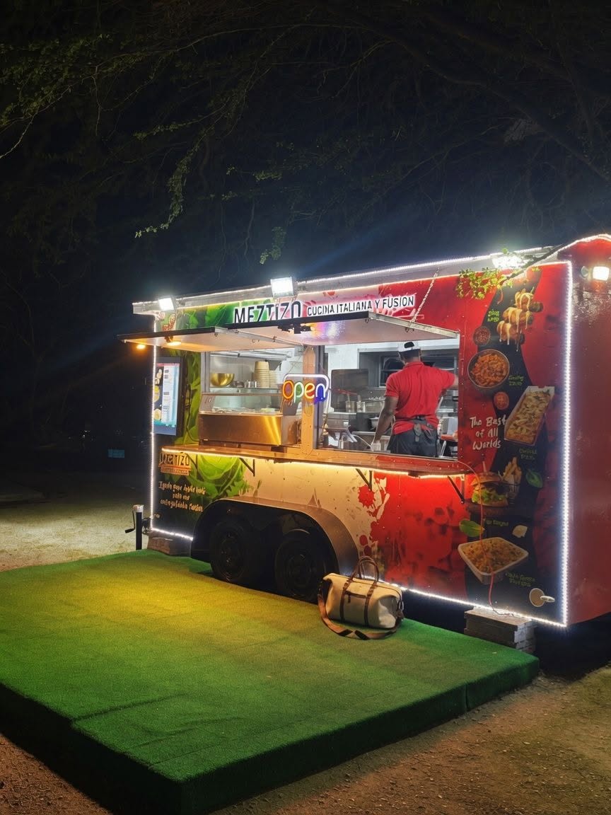 Meztizo's food truck open for service at night